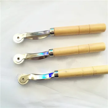 1PC высокое качество шитья набор инструментов с деревянной ручкой, практичный пильчатым краем шаблону трассировка колесо Портной стежок маркер