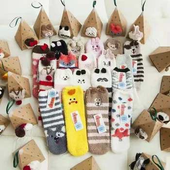 Стильные и удобные Новые мультяшные коралловые бархатные носки для Санта-Клауса, чулки в полоску из лося для теплого Рождества
