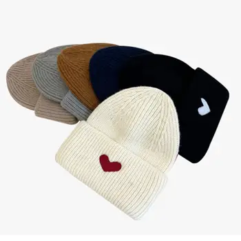 Шерстяные шапочки Love Skullies, зимние однотонные вязаные шапочки с вышивкой в виде сердца, вязаный крючком капор, эластичный косплей